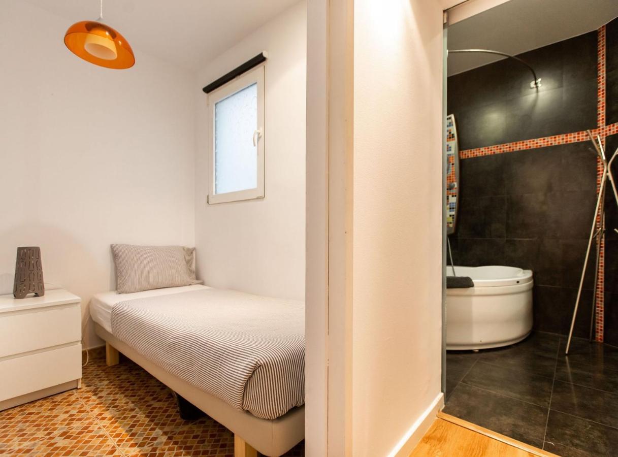 Tapioles - Lovely Apartment Tapioles Barcelona Bagian luar foto
