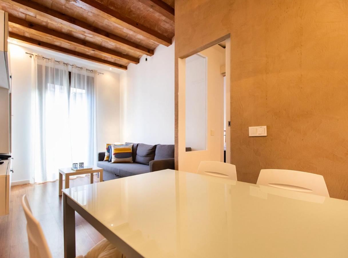Tapioles - Lovely Apartment Tapioles Barcelona Bagian luar foto