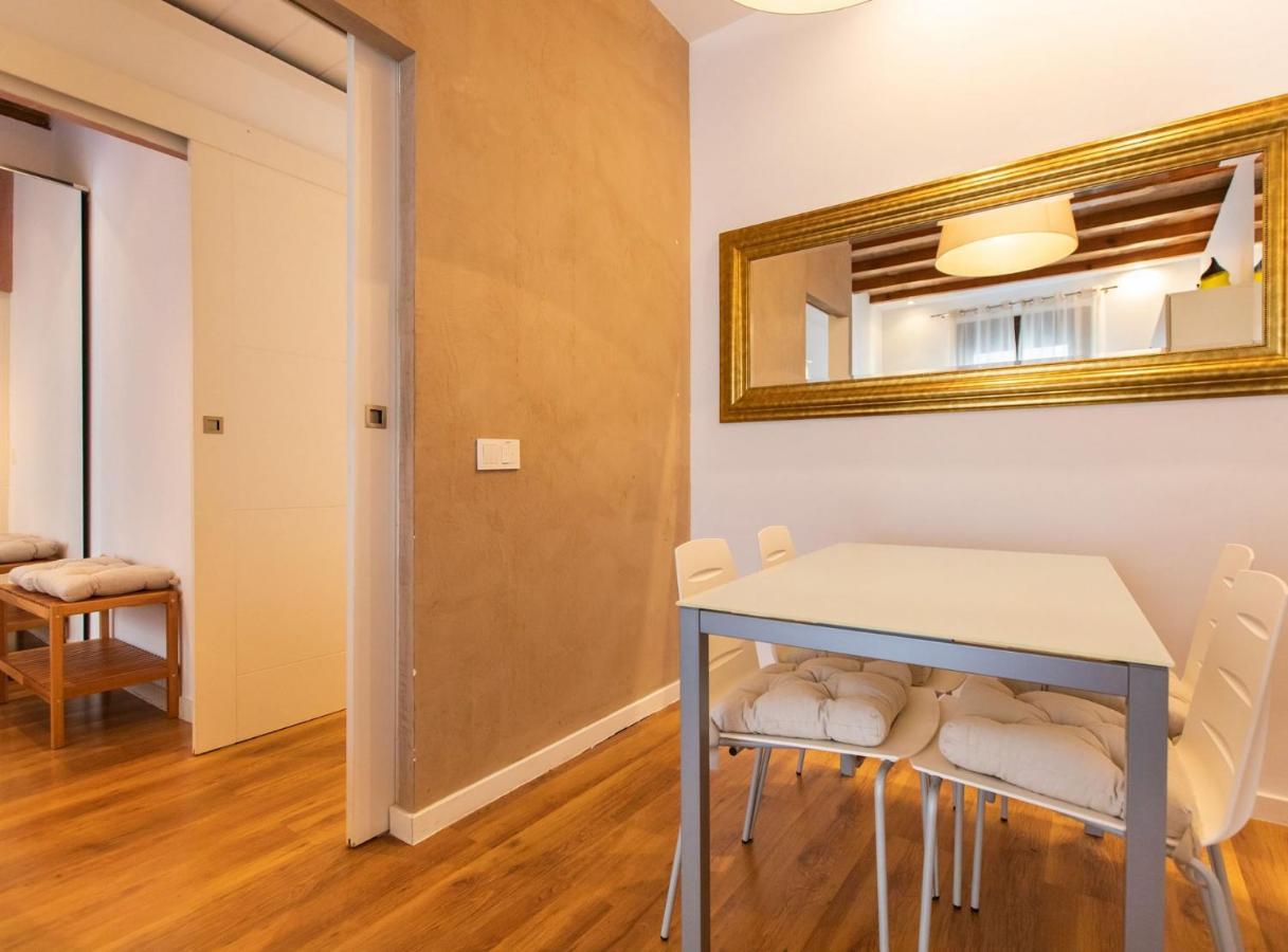 Tapioles - Lovely Apartment Tapioles Barcelona Bagian luar foto