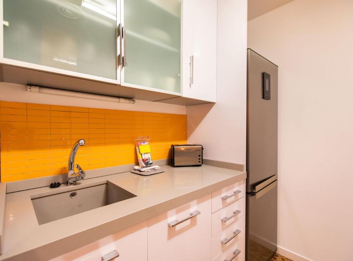 Tapioles - Lovely Apartment Tapioles Barcelona Bagian luar foto