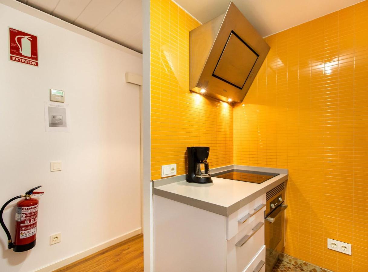 Tapioles - Lovely Apartment Tapioles Barcelona Bagian luar foto